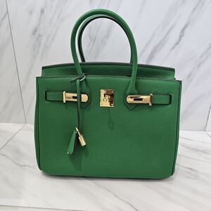 Elegant Green GENUINE Leather Handbag